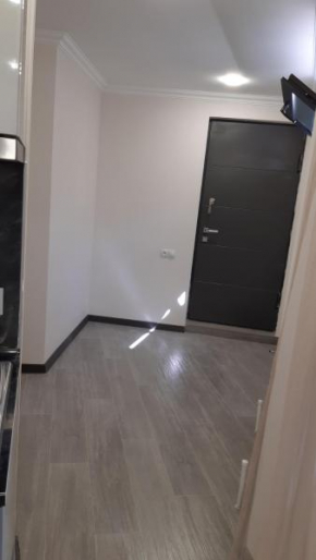 Cheerful 1 bedroom home with indoor fireplace